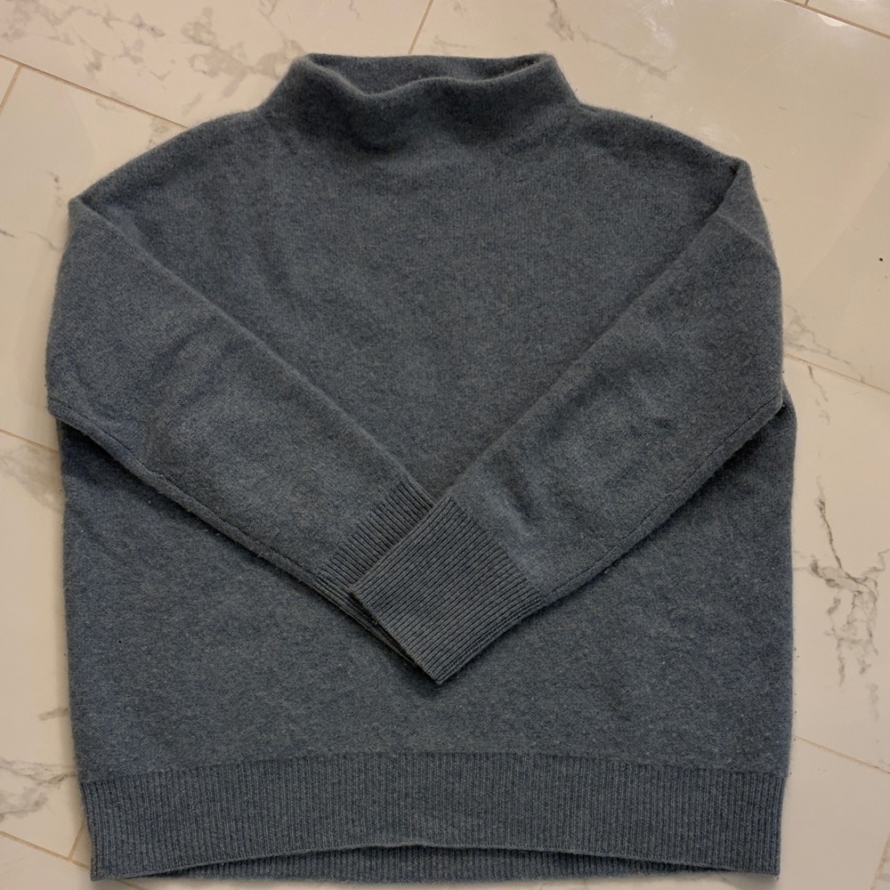 Vince funnel neck cashmere sweater M